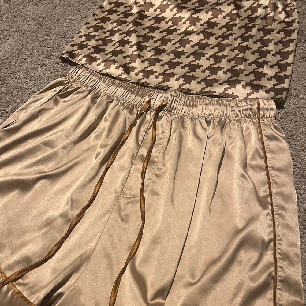 Parade sleep set Tan shorts and pixel top - Picture 2 of 5